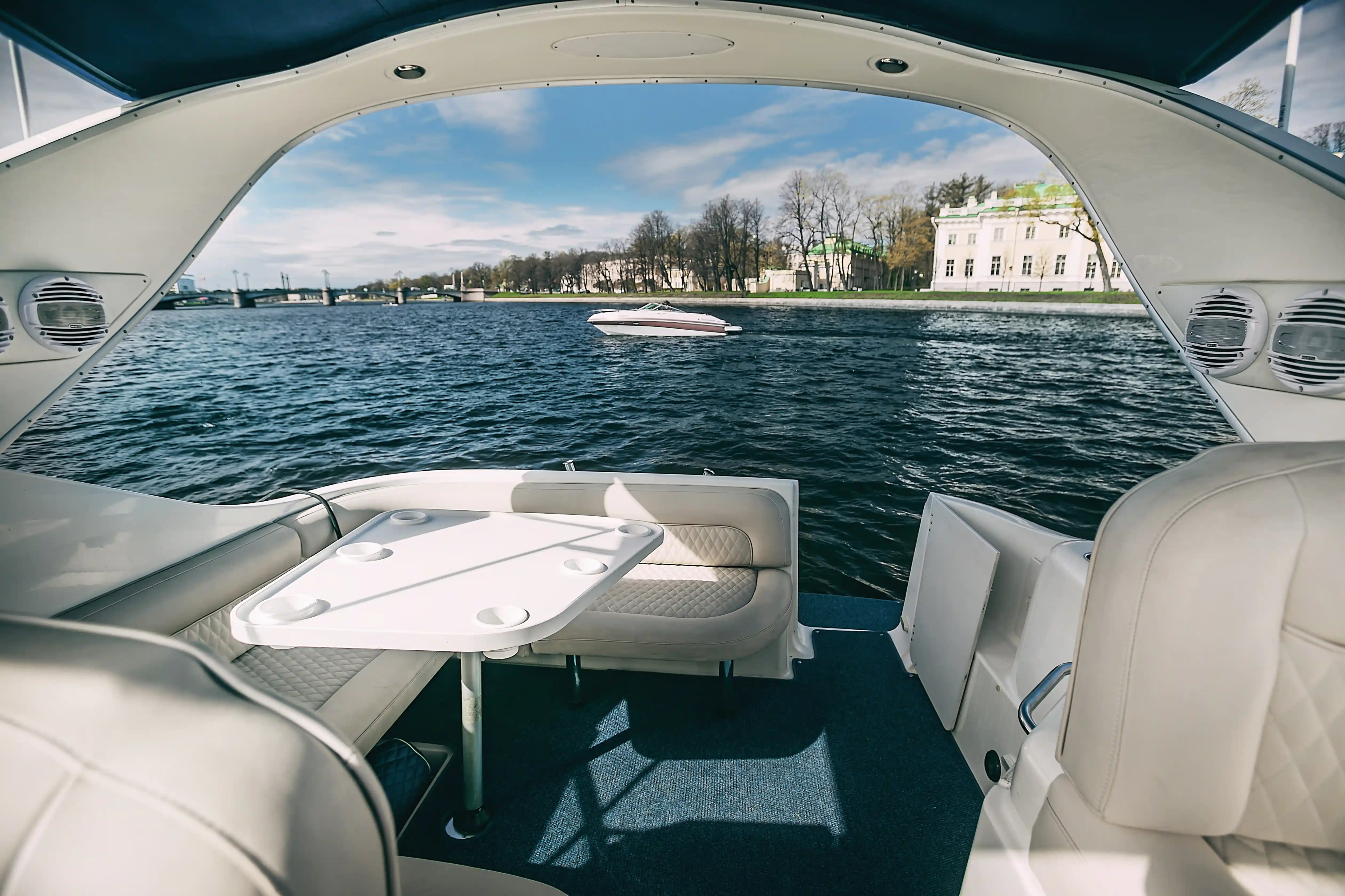 Катер Bayliner 305 «Елена» 